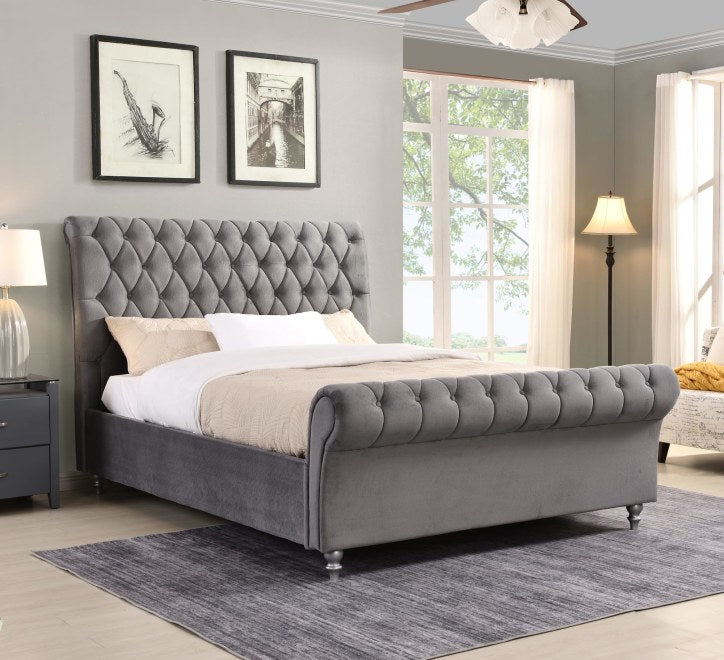 
            
                Load image into Gallery viewer, Bantry Sleigh Bed
            
        
