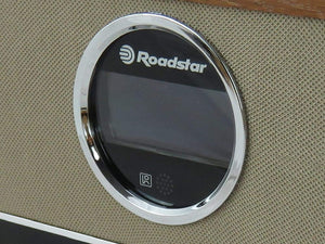 
            
                Load image into Gallery viewer, Roadstar Retro Radio
            
        